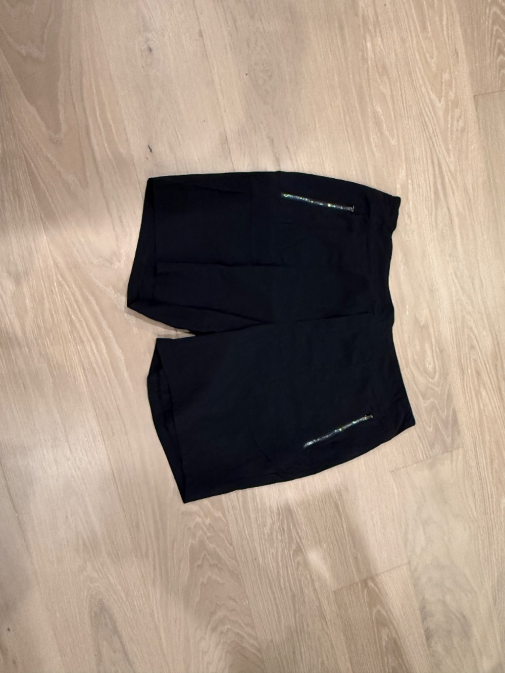 Athleta Black Trekkie North Shorts Sz 20